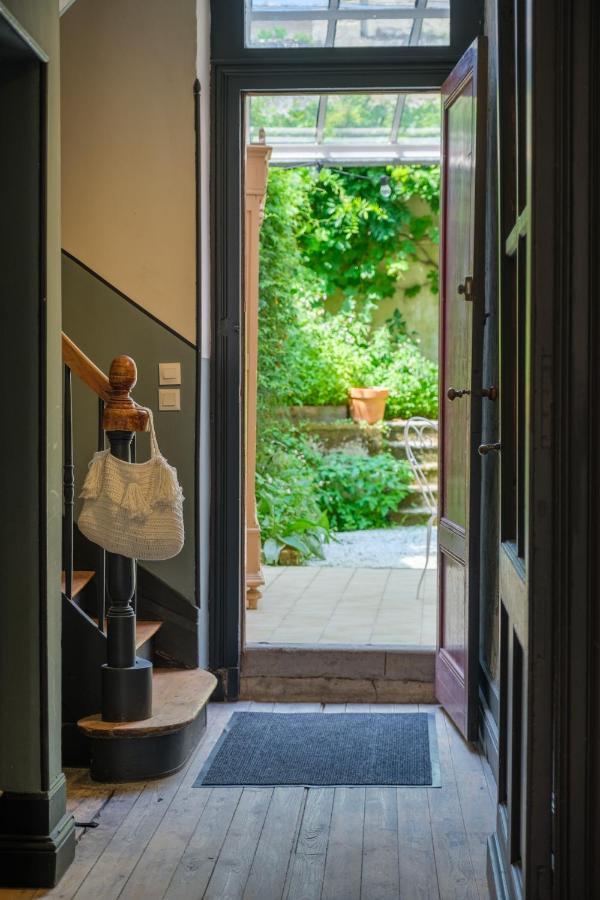 Appartement Avec Son Patio Dans Centre Historique De Bourg Екстериор снимка